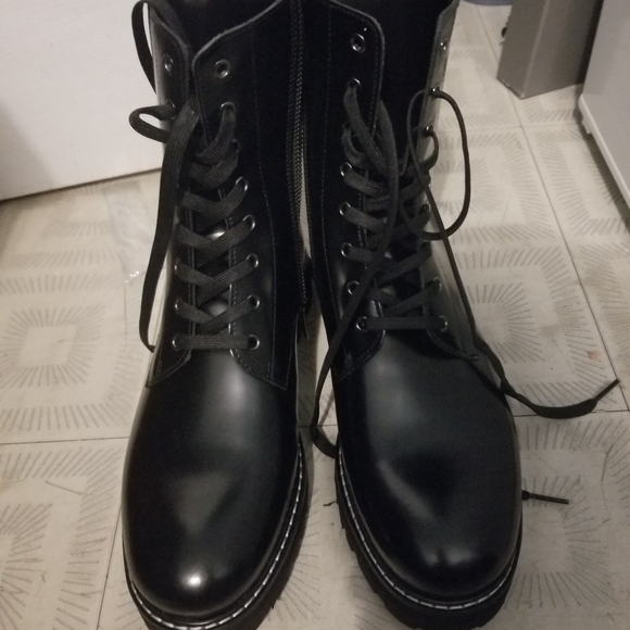 Thursday Black Polished Boots - Picture 5 of 11